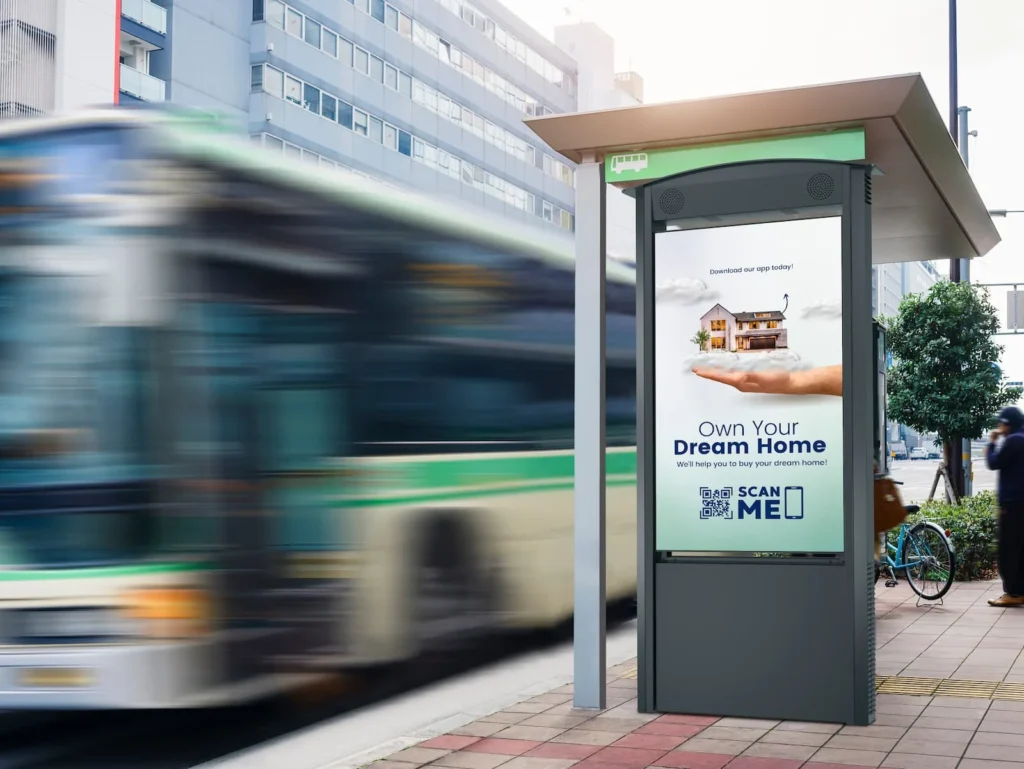 KOP55XHB-A_Smart-City-Kiosk_Application-Image-4-sq